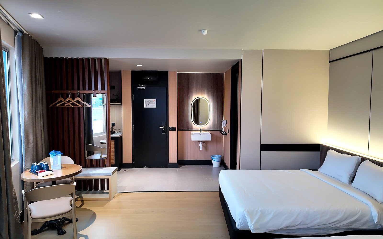 Executive Suite room preview